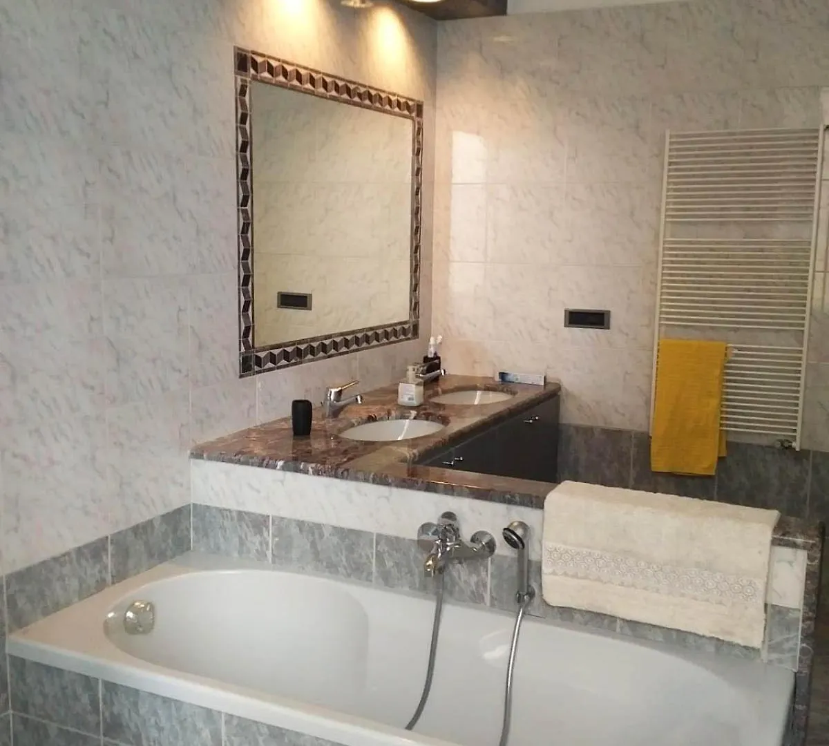 La Corte Charm Apartment- Where The Memories Are Made Genua Apartament